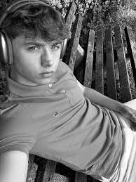 Stop liking my Posts if you cant handle a suprise in your Dms💕💕✌️✌️