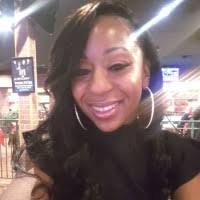 600+ perfiles de «Nakeya»