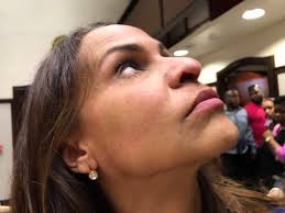 Sla basta duru Sra Mc William a risibi.