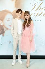 Nhạc thu thủy, tất cả bài hát hay nhất của thu thủy, đầy đủ ca khúc mới hot nhất chất lượng cao sáng tác và thể hiện bởi thu thủy. MÆ°á»£n Bai Hat Ká»ƒ Cuá»™c Ä'á»i Thu Thá»§y Nao Ngá» Báº¡n Trai Bá»‹ Ä'ao Má»™ áº£nh Thá»i ChÆ°a Sá»­a MÅ©i Nhin Qua Khac
