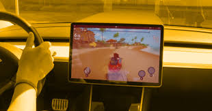 Es ideal para aquellas personas que disfrutan. Ahora Puedes Jugar Juegos De Carreras En Tu Tesla Usar El Volante