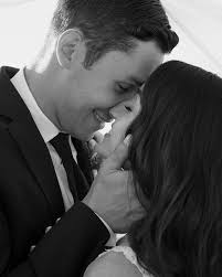 On this International Women's day, we celebrate Meredith Leahy, our  incredible winemaker, leader, and mom! 💪🏼🍇 Her passion and dedication  make Viansa wines truly special, and we're so grateful for her. Here's