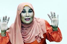 However, the tragedy behind kak limah's death has yet to be unveiled. Delimawati Tak Tolak Sekuel Hantu Kak Limah Kalau Bayaran Bonus Berbaloi Hiburan Mstar
