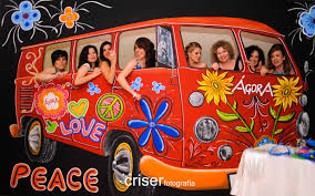 Además, lo que más nos gusta de estas ideas es que se pueden adaptar y personalizar a la perfección. Ideas De Photocall Para Bodas Divertidas Y Originales Criser Fotografia