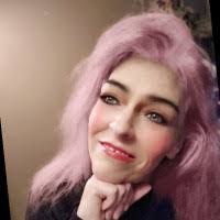 Vicki Hester's Instagram, Twitter & Facebook