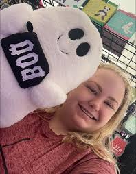 AHHHHH the cutest spookyyy decor M MAMAS MY BRO! B ー afe КАЗДОИГКЕИЯ mcd Se  Paat ®