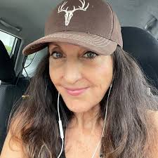 Democratic vice presidential nominee Governor Tim Walz will be the guest  with our MSNBC panel after the debate.