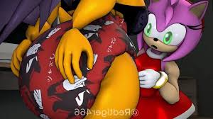 Rouge filling his diaper - ThisVid.com