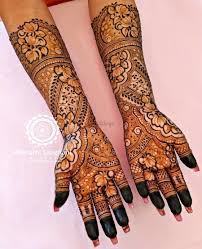 47 Lotus Motif Mehendi Designs For Hands Every Bride Should Bookmark In 2020 Engagement Mehndi Designs Wedding Mehndi Designs Latest Bridal Mehndi Designs