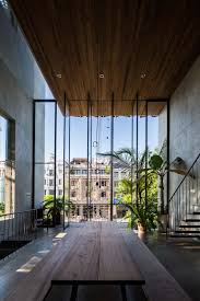 Wer Im Glashaus Sitzt Sollte Nicht Mit Steinen Werfen Bilder Nishizawaarchitects Completes Townhouse In Vietnam Glashaus Architektur Und Design Fur Zuhause