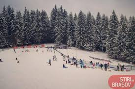 Poiana brasov, centru | 29.01.2011 poiana brasov (4791 vizualizari). DistracÈie In Aer Liber Èi Indoor In Poiana BraÈov DacÄ Nu SchiaÈi PuteÈi Merge La Patinoar SÄniuÈ Sau La Centrul De Agrement Stiri De Brasov