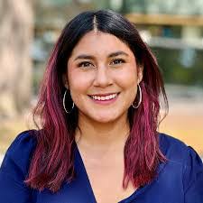 Sara Kashani's Instagram, Twitter & Facebook