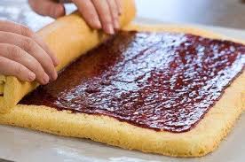 Rotolo Di Pan Di Spagna Ripieno Di Marmellata Torte Arrotolate Torte Alimentari Torte Cupcake