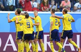 يلتقي فريقي السويد وأوكرانيا ضمن أحد لقاءات الدور الـ 16 من بطولة كأس أمم أوروبا اليورو، علي ملعب هامبدن بارك، وذلك في النهائي القادم. ÙƒØ£Ø³ Ø§Ù„Ø¹Ø§Ù„Ù… Ø±ÙˆØ³ÙŠØ§ Ø§Ù„Ù…ÙØ§Ø¬Ø£Ø© ØªØµØ·Ø¯Ù… Ø¨ÙƒØ±ÙˆØ§ØªÙŠØ§ ÙˆØ¥Ù†Ø¬Ù„ØªØ±Ø§ ØªÙˆØ§Ø¬Ù‡ Ø§Ù„Ø³ÙˆÙŠØ¯ Ø¹ÙŠÙ†
