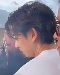 I think we all didn't sleep today because of excitement. Gong Yoo, the  world is curious about you. What kind of design wonder will your costume be  like? How will your hair