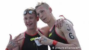 Jun 26, 2021 · am anderen ende wohnte ihre freundin, und so trafen sich die beiden häufig in der mitte mit ihren hunden zum spazie­rengehen. Florian Wellbrock Mit Allen Wassern Gewaschen Sport Dw 16 07 2019