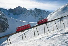 At the 1964 winter olympics, it hosted all of the alpine skiing events, except for the men's downhill, which was at patscherkofel, southeast of innsbruck. Skigebiet Axamer Lizum Sport Oesterreich At