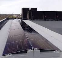 Betonsockel für PV-Anlage auf Flachdach – Sun Ballast