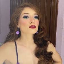 Dulce Castro☮ (@DulceCasstro)