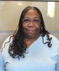 Paula Dubois's Instagram, Twitter & Facebook