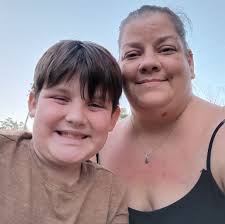 Anyone noticing a large influx of big ass flying ants? Not sure if it's  just my house or if they're everywhere! ￼