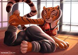 Lesson from Master Tigress feat. Master Viper - Page 1 - IMHentai