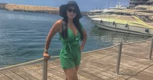 قضية جديدة تواجهها الفنانة المصرية، رانيا يوسف، بعد أن ظهرت قبل نحو أسبوعين في برنامج تلفزيوني، تحدثت فيه بشكل جريء للغاية، ما تسبب في موجة غضب ضدها، Ø¨Ø¹Ø¯ Ø®Ø±ÙˆØ¬Ù‡Ø§ Ù…Ù† Ø§Ù„Ù†ÙŠØ§Ø¨Ø© Ù†Ø´Ø±Øª ØµÙˆØ±Ù‡Ø§ Ø¹ Ø§Ù„Ø¨Ø­Ø± Ø±Ø§Ù†ÙŠØ§ ÙŠÙˆØ³Ù ØªØ¸Ù‡Ø± Ø¨Ù€ Ø´ÙˆØ±Øª Ø£Ø®Ø¶Ø± Ø§Ù„ÙŠÙˆÙ… Ø§Ù„Ø³Ø§Ø¨Ø¹