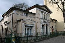Die tour zu biografischen orten von bertold brecht in berlin beginnt westlich an der brecht gedenktafel berlin wilmersdorf und endet östlich im brecht weigel haus buckow. Brecht Haus Berlin Wikipedia