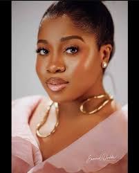 who rocked corporate outfit better?