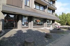 Alle märkte miete └ wohnungen immobilien auto & mobiles └ pkw landwirtschaft technik & büro haus & garten bekanntschaften fürs kind hobby & freizeit reise & urlaub tierwelt fundgrube. Evm Offnet Kundenzentren Im Kreis Mayen Koblenz Wieder Eifelschau De