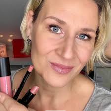 Livelovelashgirl by Melissa Bloomfield