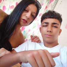 Sabías que puedes adoptar un abuelo? Te lo contamos en un minuto 👇🏻