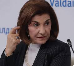 المستشارة #بثينة_شعبان تعرب عن حزنها بالقول: قال الرسول الكريم "لأن تهدم  الكعبة حجراً حجراً أهون عند اللـه من أن يراق دم امرئ مسلم"