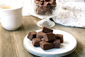 Pour fudge into prepared pan. Easy 4 Ingredient Microwave Chocolate Fudge