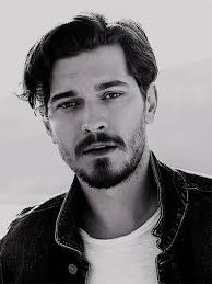 Paola Avalos Adli Kullanicinin Cagatay Ulusoy Panosundaki Pin Fotografcilik Pozlari Resimler Fotografcilik