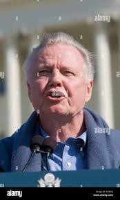 Jon Canter's Instagram, Twitter & Facebook