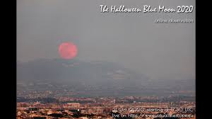 Universul este în conexiune cu corpul uman, dar luna ne influențează psihicul mai mult decât celelalte planete și stele. Video Fenomen Rar In Noaptea De Halloween Luna AlbastrÄƒ NumitÄƒ È™i Luna VanÄƒtorului Libertatea