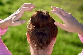 Sie stehen morgens vor dem spiegel und ihr haar sieht furchtbar aus und. Anleitung Messy Bun Dutt Socke Selber Machen Und Benutzen