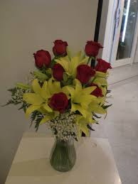 Just looking at them will bring you a joy in a season already full of peace and contentment. Ftd Montreal Com Downtown Delivery Florist Quebec Qc Canada Florists