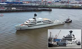 His title might be president, but apparently, russia's vladimir putin lives like a king. Roman Abramovich S 430million Solaris Superyacht Undergoes Its First Sea Trials Daily Mail Online