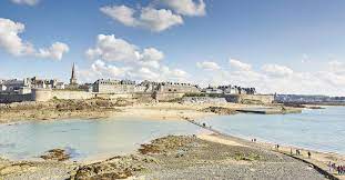 La ville fut également le théâtre de grandes histoires maritimes. Saint Malo Bucht Von Mont Saint Michel Tourismus