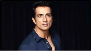 Reports emerged after a video surfaced on social media where sonu sood and his family could be seen checking out a new car. 3 Crores Luxury Car For His Son Sonu Sood Explains Tamil News Indiaglitz Com