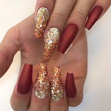 50 Hottest Gold Nail Design Ideas To Spice Up Your Inspirations Gold Nail Designs Gold Nails Fall Acrylic Nails