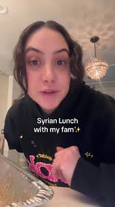 Mexican Moms Trying Syrian Food