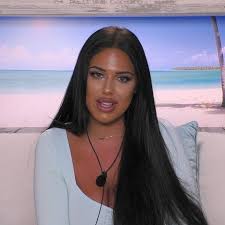 Love island's anna vakili attacked at the park!!! Anton Tries To Woo Anna In Tonight S Love Island But It Goes Terribly Wrong