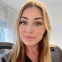 Marina Moran's Instagram, Twitter & Facebook