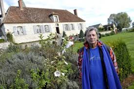 Hervé Vilard a vendu sa demeure du Boischaut - Le Berry Républicain