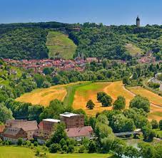 Der nördliche landesteil liegt im bereich des norddeutschen tieflandes, während der süden von der deutschen mittelgebirgsschwelle mit dem harz geprägt wird. Toskana Des Nordens So Schon Ist Italien Ach Nein Sachsen Anhalt Welt