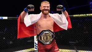 I think this will be a relatively easy win for izzy. Ufc 259 Blachowicz Defends Belt Against Adesanya Black Belt Magazine