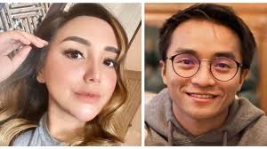 Ternyata tidak hanya salmafina, sejumlah artis indonesia mengubah keyakinannya, alasannya demi. Salmafina Sunan Ngamuk Ditunding Pindah Agama Karena Disakiti Taqy Malik